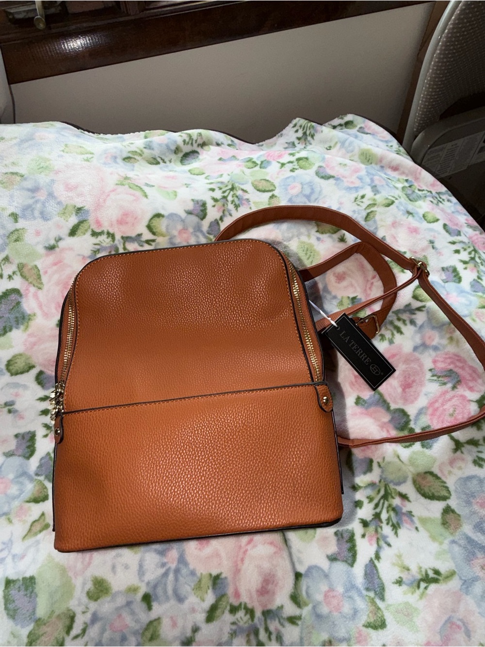 La Terre Tan Vegan Leather Bag - Casual Womens Backpack